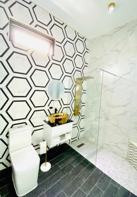 Pasavento - Modern Black Suite Camaceyes Esterno foto